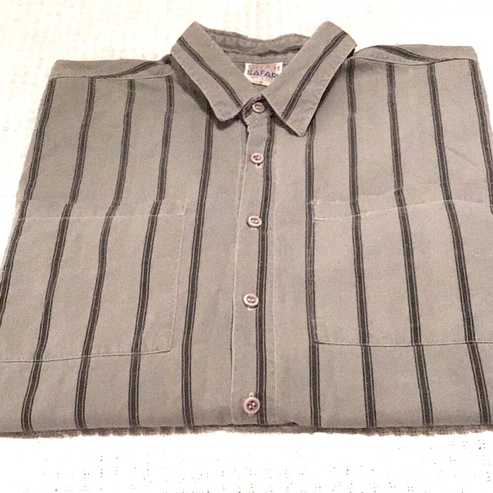 Shah Safari Mens green & blue button shirt